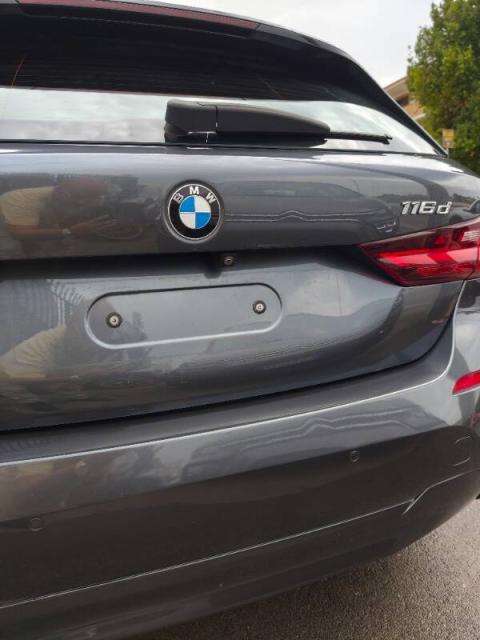 BMW Serie 1 116d Advantage auto - Immagine 11