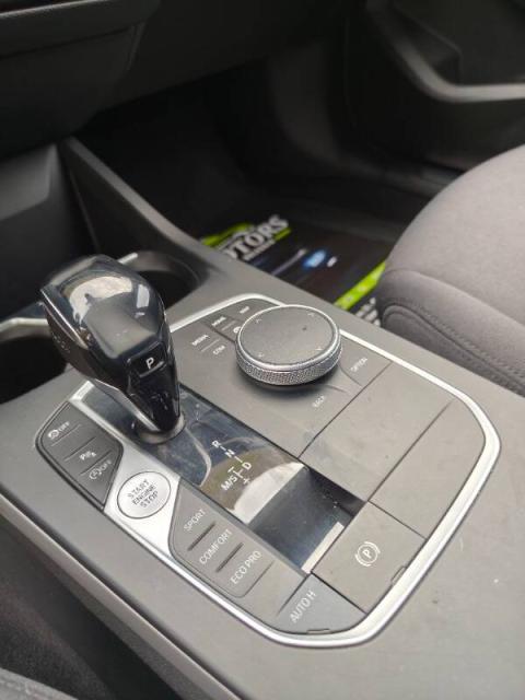 BMW Serie 1 116d Advantage auto - Immagine 12