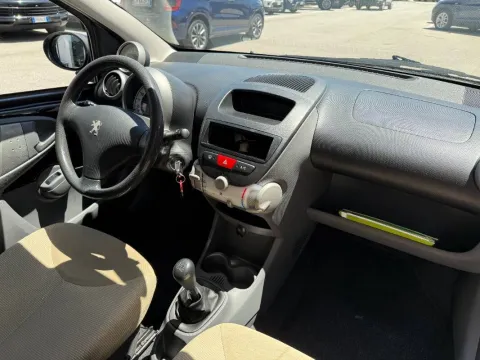 Peugeot 107 5p 1.0 12v Sweet Years c/navi - Immagine 12