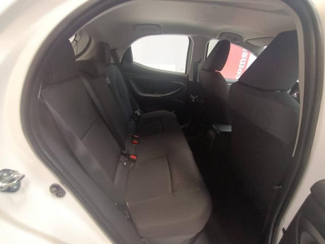 Toyota Yaris 1.5 hybrid Active - Immagine 16