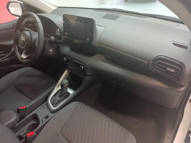 Toyota Yaris 1.5 hybrid Active - Immagine 22