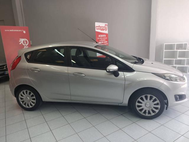 Ford Fiesta Fiesta 5p 1.0 Black&White 80cv - Immagine 18