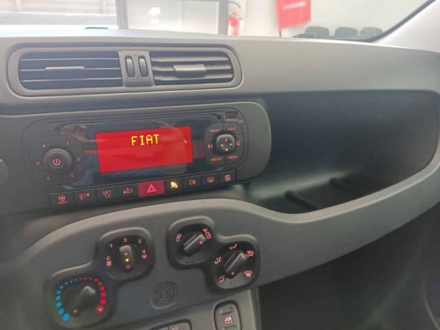 Fiat Panda 1.2 Connected by Wind s&s 69cv - Immagine 4