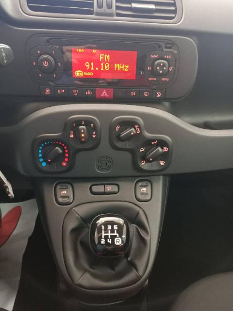 Fiat Panda 1.2 Connected by Wind s&s 69cv - Immagine 1