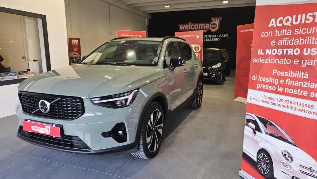 Volvo XC40 2.0 b3 Ultra Dark auto - Immagine 10