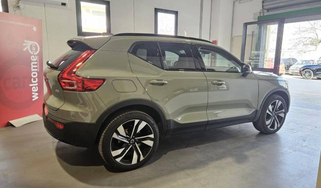 Volvo XC40 2.0 b3 Ultra Dark auto - Immagine 16
