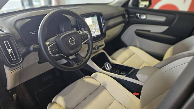 Volvo XC40 2.0 b3 Ultra Dark auto - Immagine 20