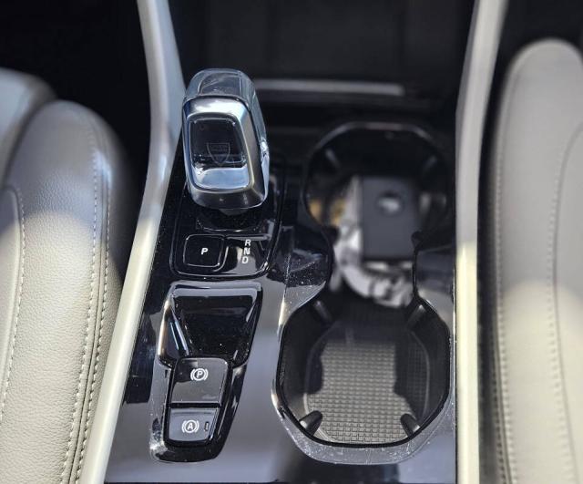 Volvo XC40 2.0 b3 Ultra Dark auto - Immagine 2
