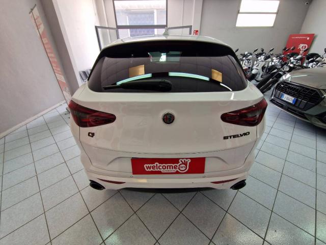 Alfa Romeo Stelvio 2.2 t Veloce Q4 210cv auto - Immagine 13