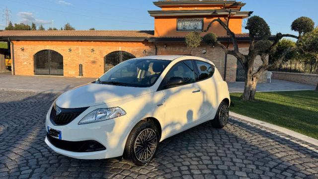 Lancia Ypsilon III 1.0 firefly hybrid 8.000 KM OK NEOP. - Immagine 19