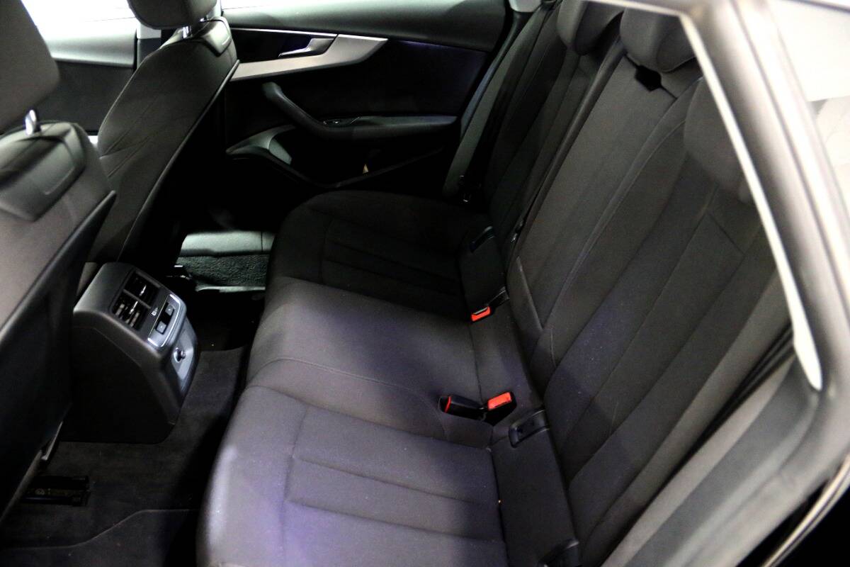 Mercedes GLC 300 d Sport 4matic auto - Immagine 18