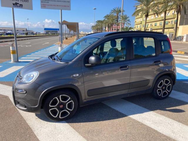 Fiat Panda III 1.0 firefly hybrid City Life s&s 70cv 5p.ti - Immagine 3