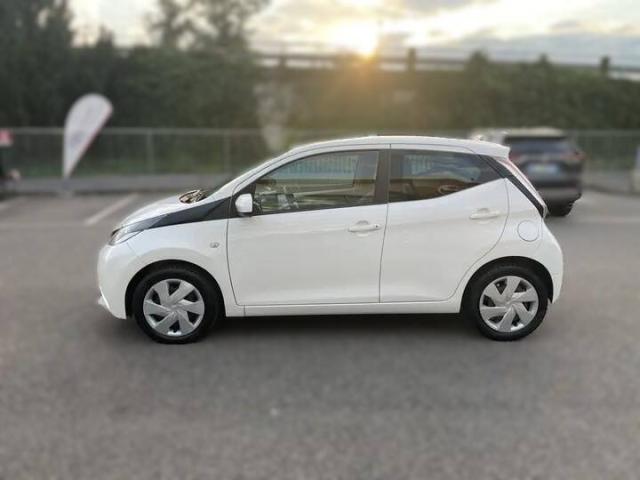 Toyota Aygo 1.0 x-play 5p m-mt my15 - Immagine 6