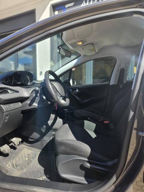 Peugeot 208 1.2 puretech Allure gpl 82cv 5p - Immagine 2