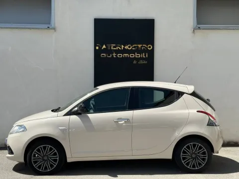 Lancia Ypsilon 1.2 Gold 69cv my18 - Immagine 2