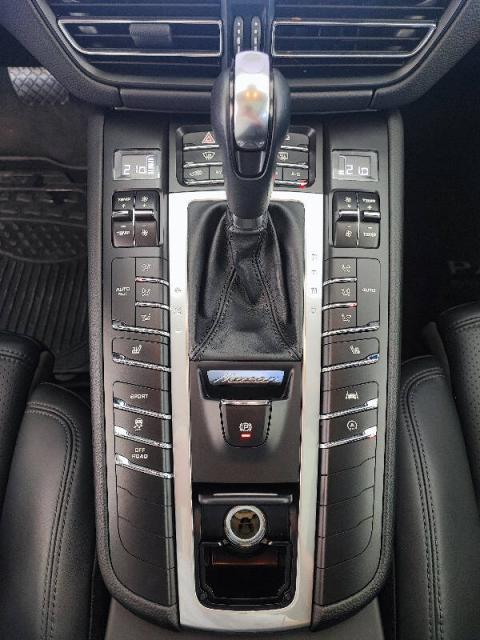 Porsche Macan 2.0 245cv pdk TETTO! PELLE! RETROCAMERA! - Immagine 7