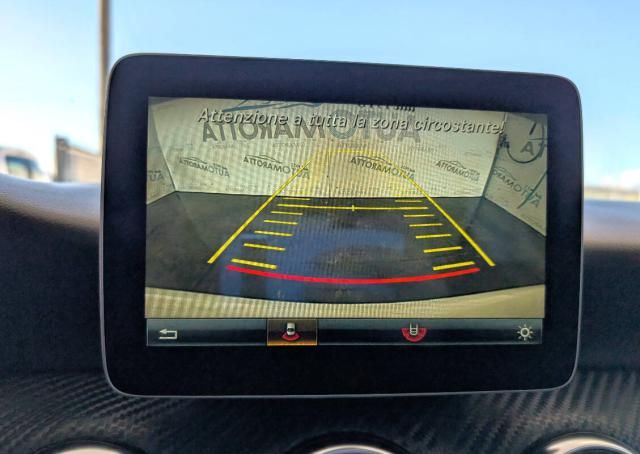 Mercedes Classe A 180 d Premium my16 TETTO APRIBILE! - Immagine 4