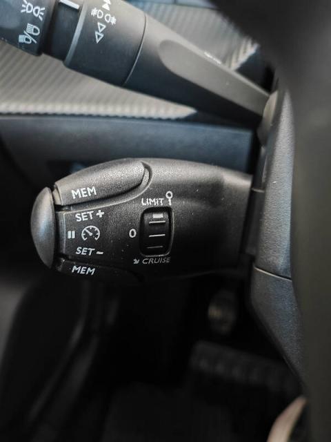Peugeot 2008 1.2 puretech Allure s&s 130cv - Immagine 10