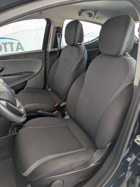Lancia Ypsilon 1.2 Gold 69cv my16 - Immagine 5