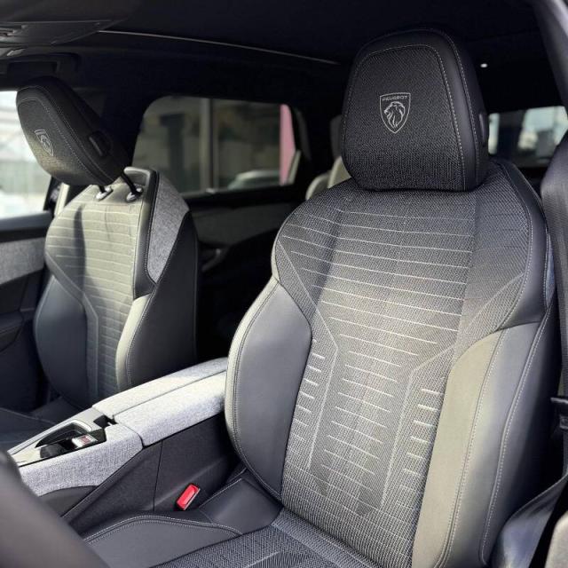 Peugeot 5008 1.2 hybrid GT 145cv e-dcs6 CHILOMETRI ZERO - Immagine 3