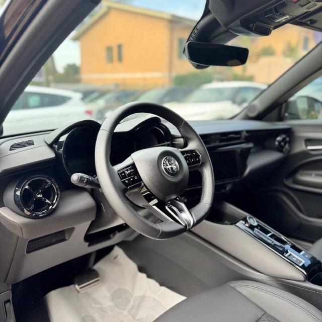 Alfa Romeo Junior 1.2 ibrida Speciale 145cv edct6 CHILOMETRI ZERO! - Immagine 16
