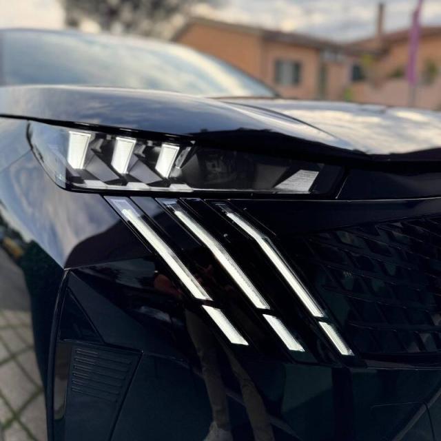 Peugeot 5008 1.2 hybrid GT 145cv e-dcs6 CHILOMETRI ZERO - Immagine 24