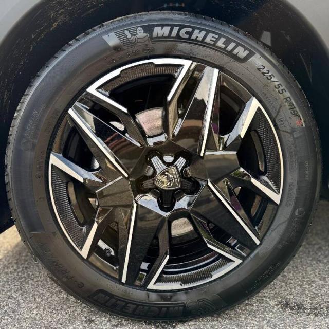Peugeot 5008 1.2 hybrid GT 145cv e-dcs6 CHILOMETRI ZERO - Immagine 15