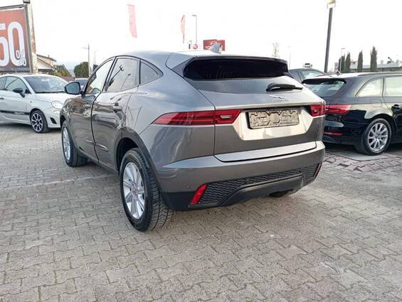 Jaguar E-Pace 2.0d i4 fwd 150cv - Immagine 3