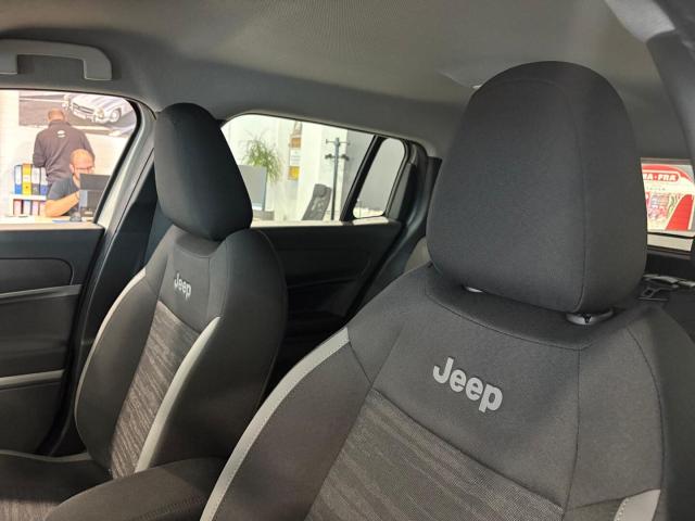 Jeep Avenger 1.2 t. Longitude fwd 100cv - Immagine 9