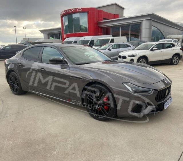 Maserati Ghibli 3.0 V6 Gransport 275cv auto - Immagine 14