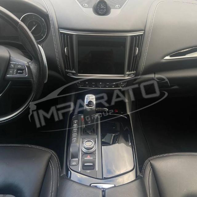 Maserati Levante 3.0 V6 S Granlusso 430cv auto - Immagine 10