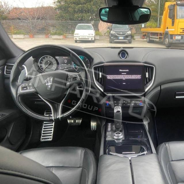 Maserati Ghibli 3.0 V6 Gransport 275cv auto - Immagine 2