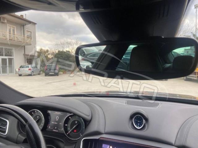 Maserati Ghibli 3.0 V6 Gransport 275cv auto - Immagine 23