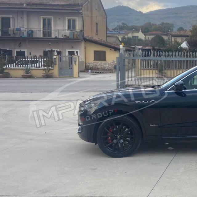 Maserati Levante 3.0 V6 S Granlusso 430cv auto - Immagine 16