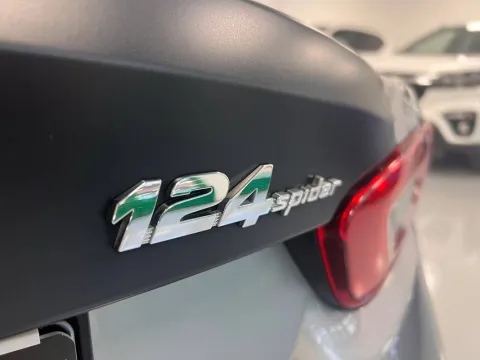 Lancia Ypsilon 1.0 firefly hybrid Silver s&s 70cv - Immagine 8