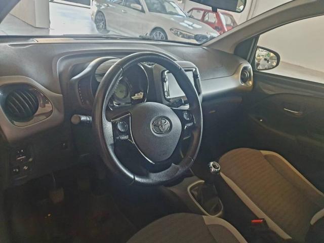 Toyota Aygo 1.0 x-play 72cv - Immagine 2