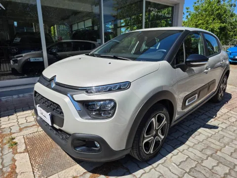 Citroen C3 1.2 puretech Feel Pack s&s 83cv neopatentati - Immagine 1