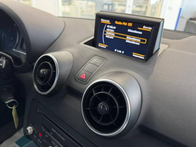 Audi A1 1.6 tdi Attraction 90cv - Immagine 4