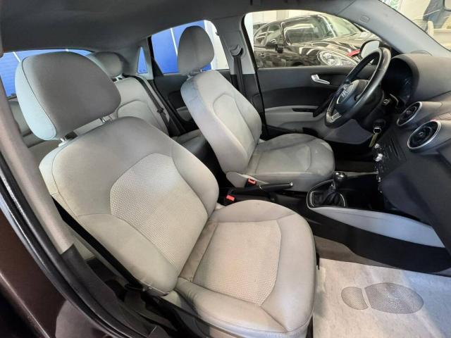 Audi A1 1.6 tdi Attraction 90cv - Immagine 6