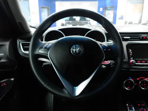 Alfa Romeo Giulietta 1.6 jtdm Sport 120cv my19 - Immagine 14