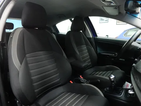 Alfa Romeo Giulietta 1.6 jtdm Sport 120cv my19 - Immagine 27