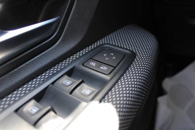 Dacia Sandero 1.0 sce Comfort 65cv con CarPlay - Immagine 14
