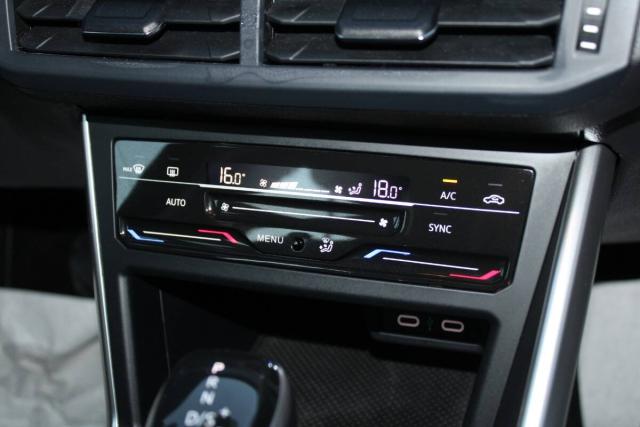 Volkswagen Polo 1.0 tsi Life 95cv dsg Con CARPLAY - Immagine 8
