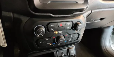 Jeep Renegade 1.6 mjt Limited 2wd 130cv - Immagine 23