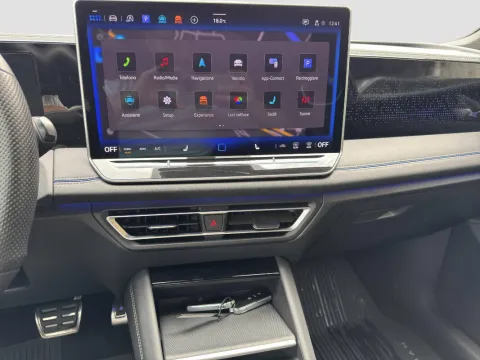 Volkswagen Tiguan 2.0 tdi R-Line 150cv dsg - Immagine 17