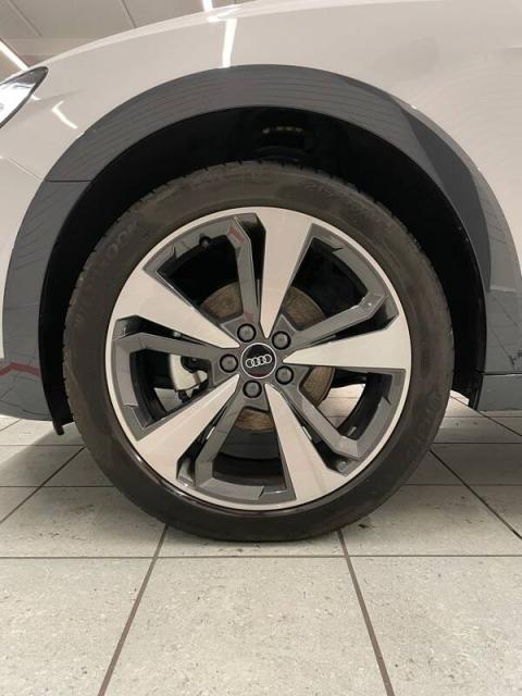 Audi A1 30 1.0 tfsi Edition One Admired 110cv s-tronic - Immagine 10