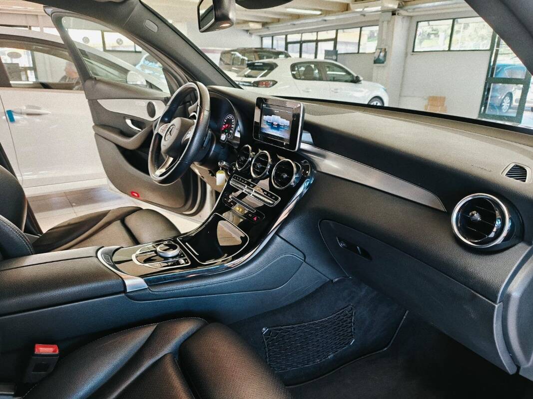 Mercedes GLC Coupe 220 d Business 4matic auto - Immagine 6