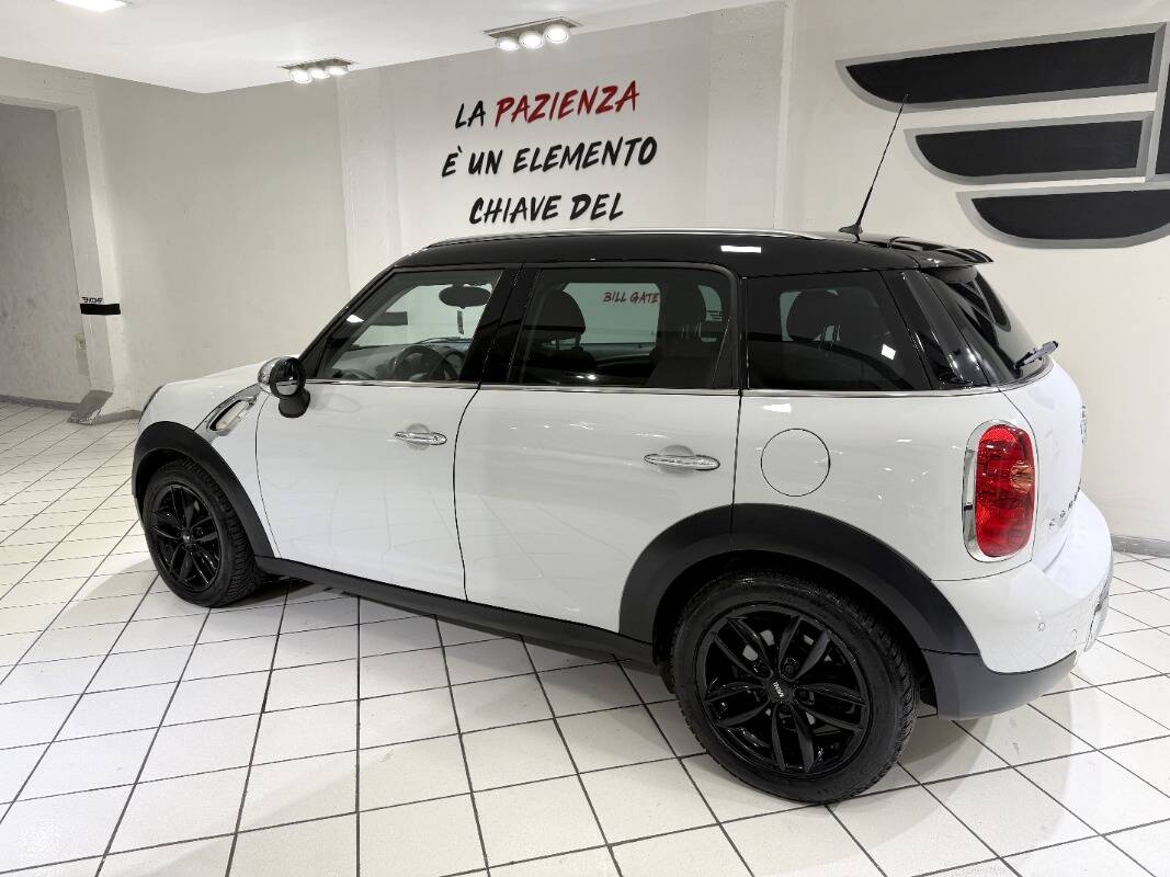 Mini Mini Countryman 2.0 Cooper D Business auto E6 - Immagine 4