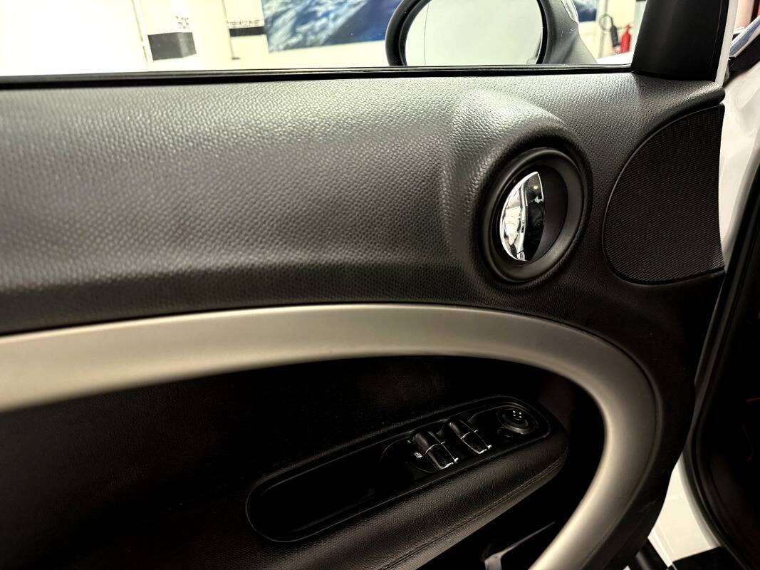 Mini Mini Countryman 2.0 Cooper D Business auto E6 - Immagine 12