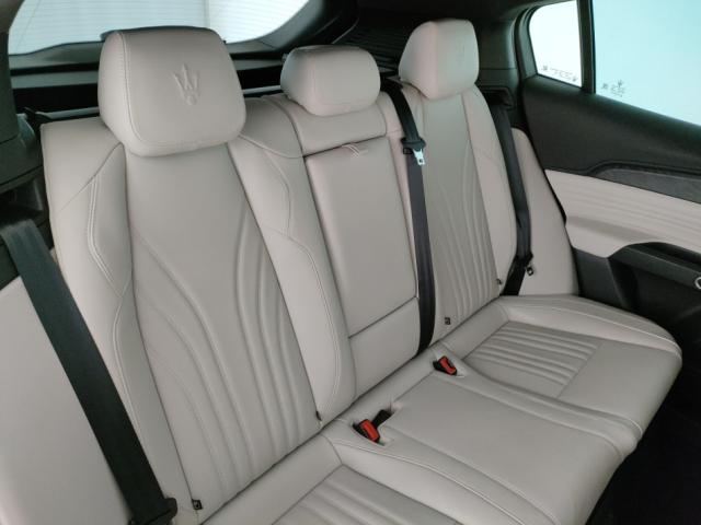 Maserati  Grecale 2.0 Mhev Modena 330cv Auto - Immagine 8
